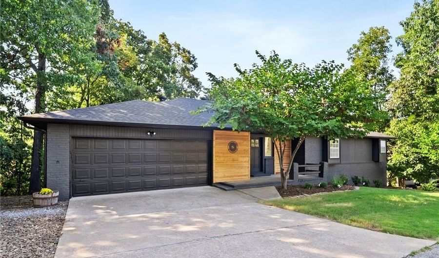 5 Dunvegan Ln, Bella Vista, AR 72715 - 3 Beds, 3 Bath