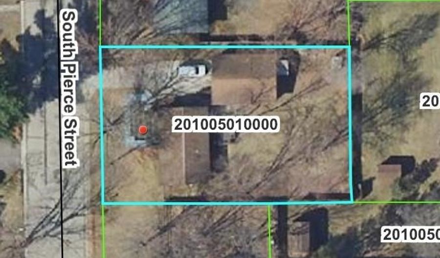 172 S PIERCE St, Adams, WI 53910 - 2 Beds, 2 Bath