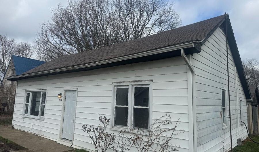 6940 King St, Aurora, IN 47001 - 2 Beds, 1 Bath