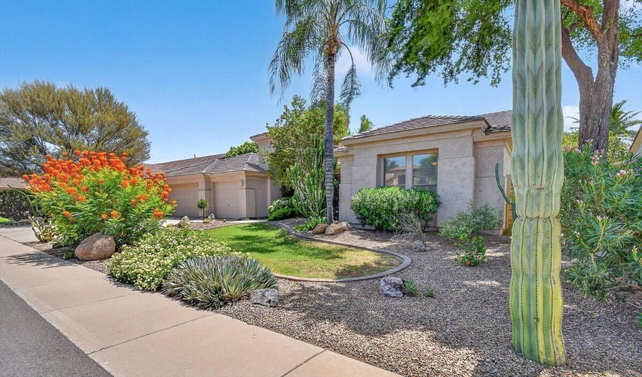 1047 W ARMSTRONG Way, Chandler, AZ 85286 - 4 Beds, 3 Bath