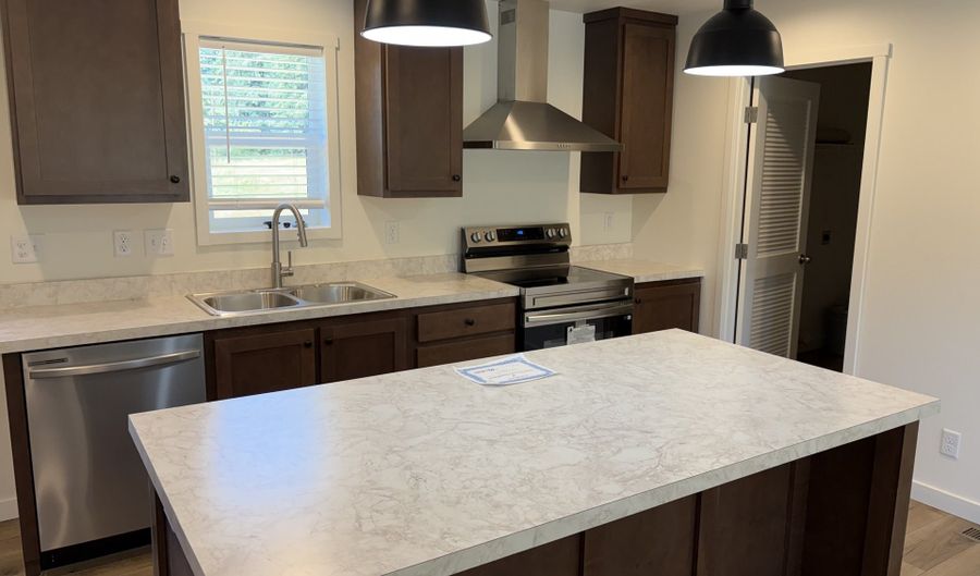 136 NORMS Pl, Ariel, WA 98603 - 3 Beds, 2 Bath