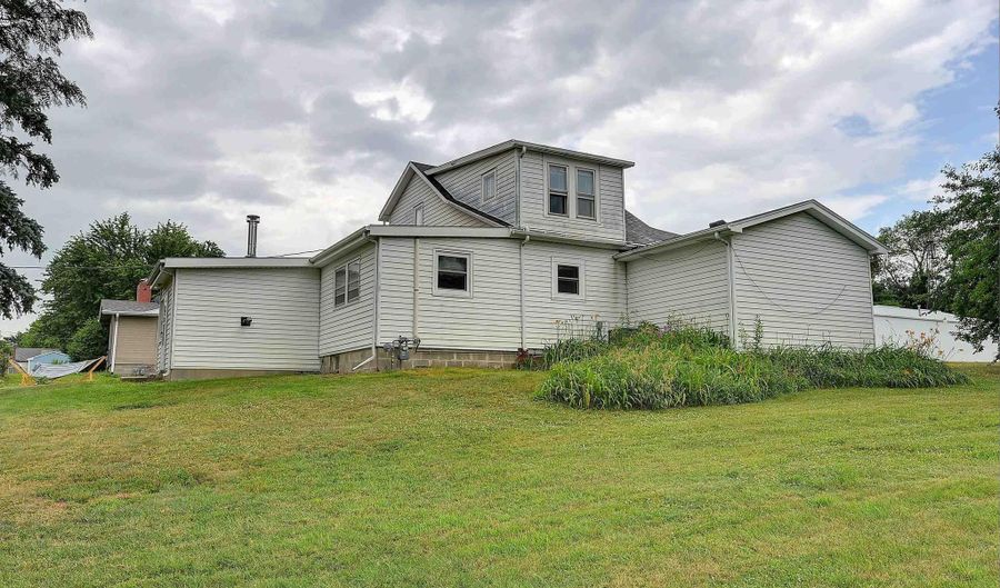 450 N 4 St, Arlington, NE 68002 - 3 Beds, 1 Bath