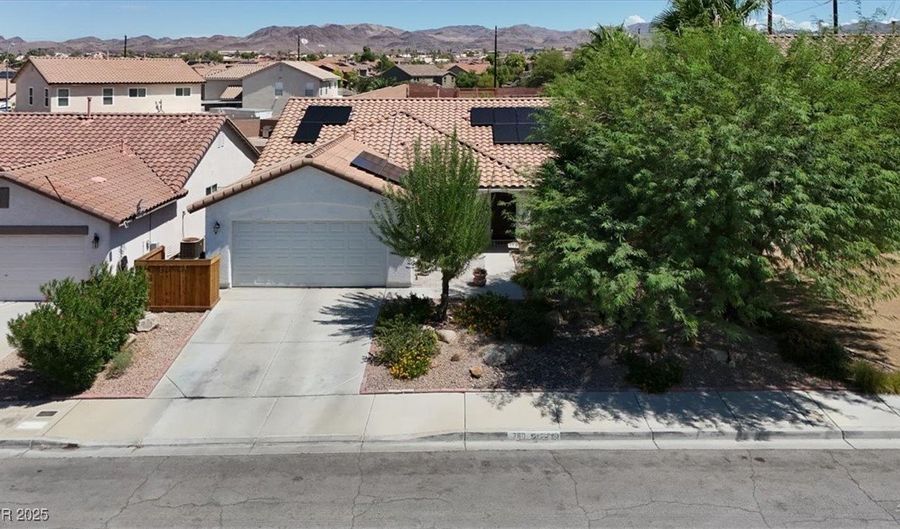 780 Beach Park St, Henderson, NV 89015 - 4 Beds, 2 Bath