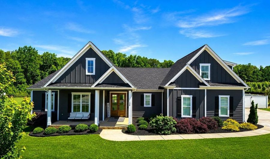 148 Old Dutch Rd, Advance, NC 27006 - 4 Beds, 4 Bath