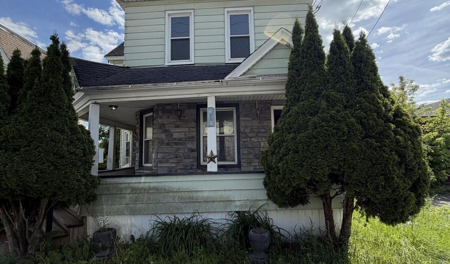 312 Division St, Amsterdam, NY 12010 - 4 Beds, 2 Bath