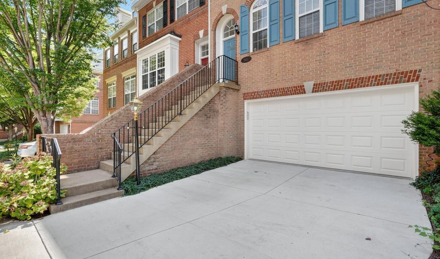 2411 GORGAS Pl, Alexandria, VA 22311 - 3 Beds, 4 Bath
