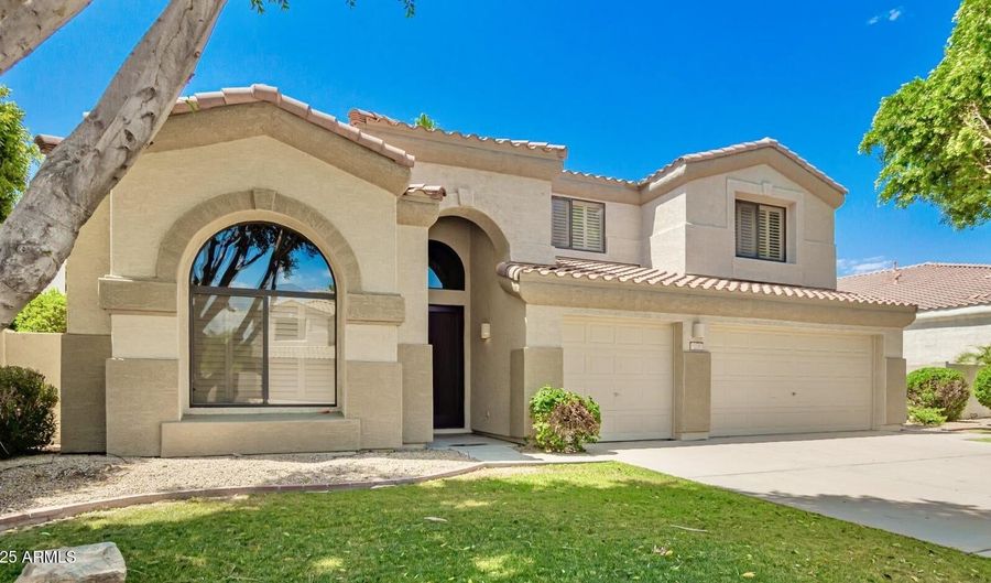 705 W DESERT BROOM Dr, Chandler, AZ 85248 - 5 Beds, 4 Bath