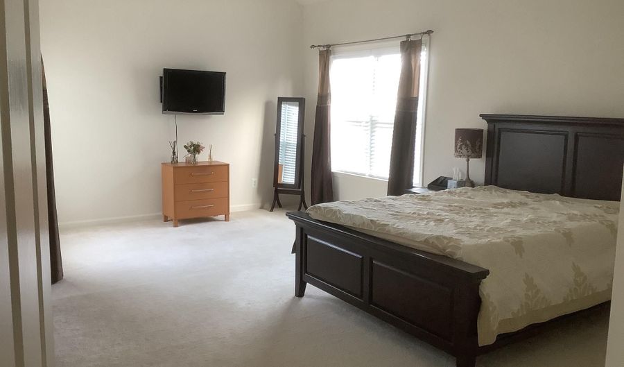22643 TIVOLI Ln, Ashburn, VA 20148 - 5 Beds, 4 Bath