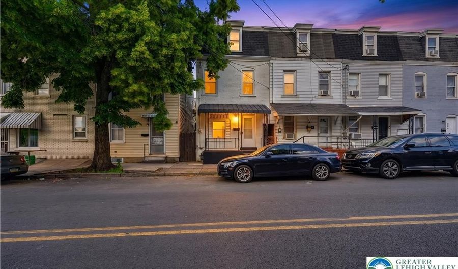 337 N 2nd St, Allentown, PA 18102 - 3 Beds, 1 Bath