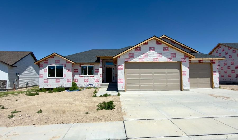 1170 Alpine Dr, Chubbuck, ID 83202 - 3 Beds, 2 Bath