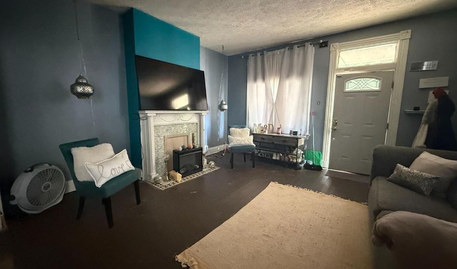 1827 Carll St, Cincinnati, OH 45225 - 3 Beds, 2 Bath