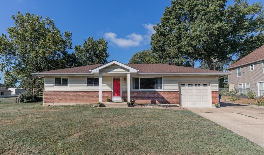 1901 Sonny Dr, Arnold, MO 63010 - 3 Beds, 2 Bath