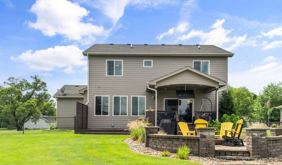 1103 NE Frisk Dr, Ankeny, IA 50021 - 5 Beds, 5 Bath
