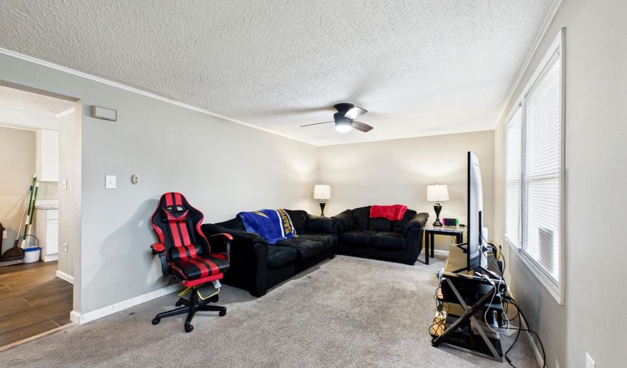116 E 5TH St, Blades, DE 19973 - 3 Beds, 1 Bath