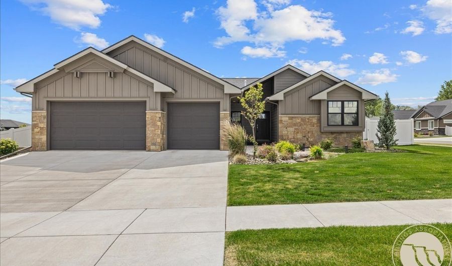 2522 Blue Mountain Trl, Billings, MT 59106 - 4 Beds, 3 Bath
