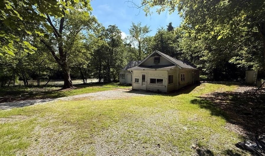 629 Portage Lakes Dr, Akron, OH 44319 - 5 Beds, 1 Bath
