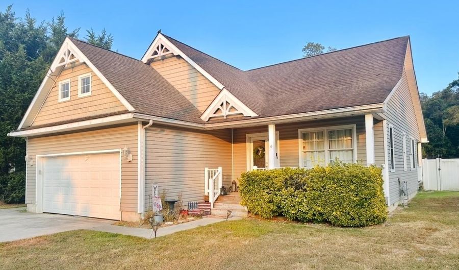 4 S 15th St St, Del Haven, NJ 08251 - 3 Beds, 2 Bath