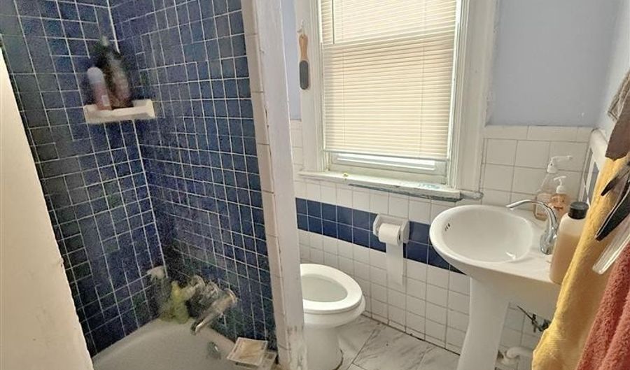 38 N STREET NW, Washington, DC 20001 - 3 Beds, 2 Bath