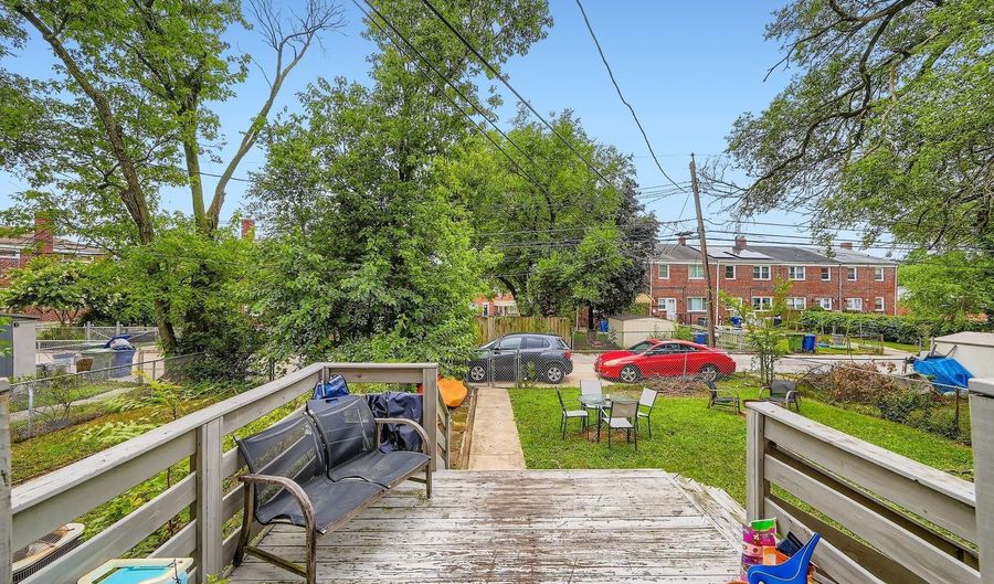 1009 E NORTHERN Pkwy, Baltimore, MD 21212 - 3 Beds, 2 Bath