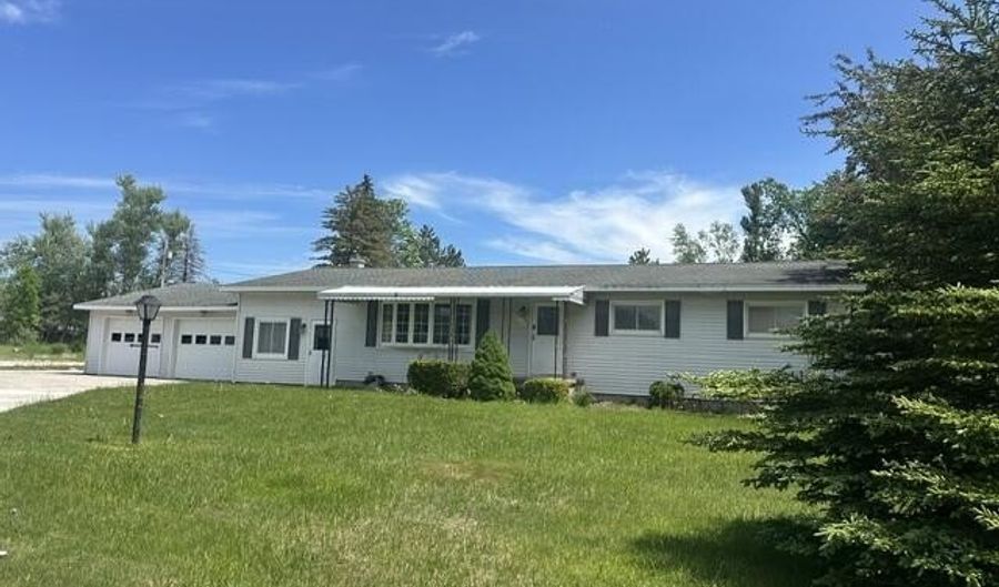 8515 U.S. 23, Alpena, MI 49707 - 3 Beds, 2 Bath