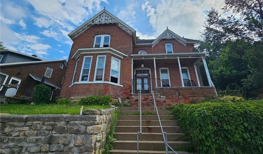 101 N 2nd St, Alma, WI 54610 - 4 Beds, 3 Bath