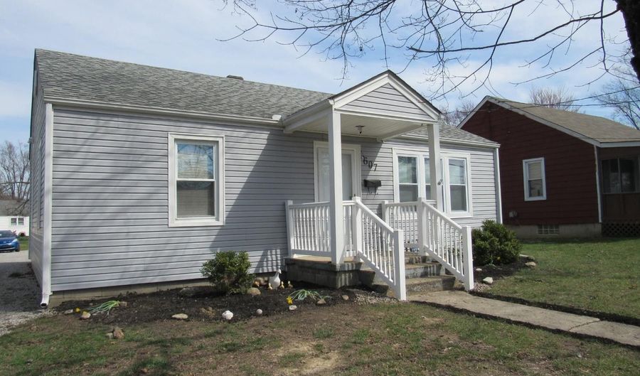 607 Broadway St, Blanchester, OH 45107 - 2 Beds, 1 Bath