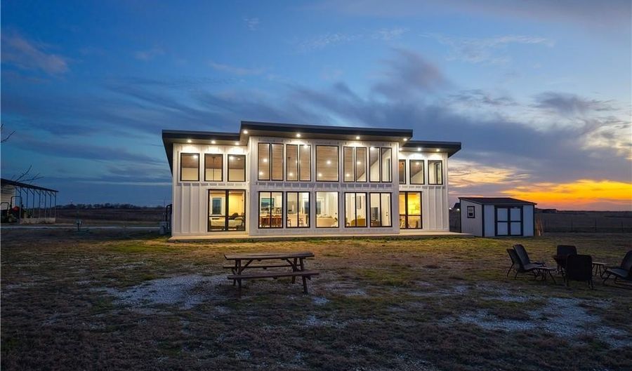 232 Hcr 2302, Abbott, TX 76621 - 2 Beds, 2 Bath