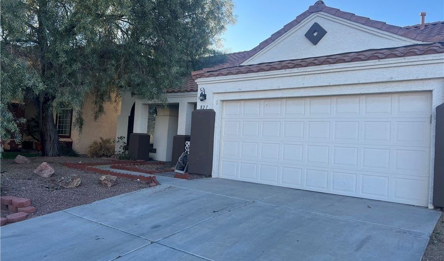 821 Seco Verde Ave, Henderson, NV 89015 - 3 Beds, 2 Bath