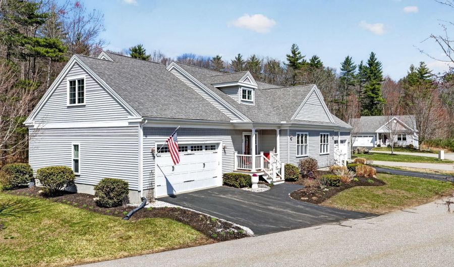 22 Mill Pond Rd 22, Brentwood, NH 03833 - 2 Beds, 3 Bath