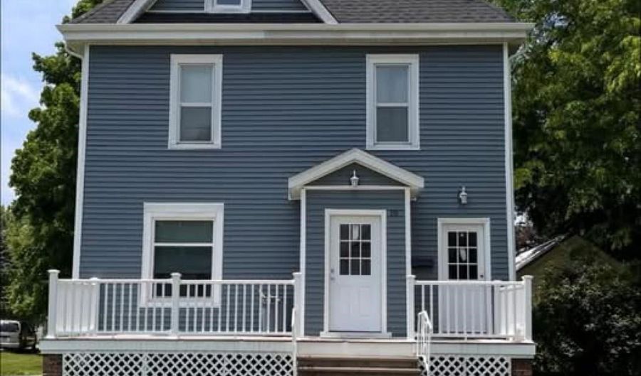 18 N Jefferson Ave, Amboy, IL 61310 - 3 Beds, 2 Bath