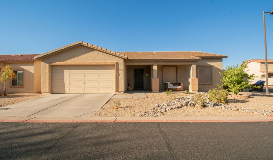 2218 E MOHAVE Ln, Apache Junction, AZ 85119 - 3 Beds, 2 Bath