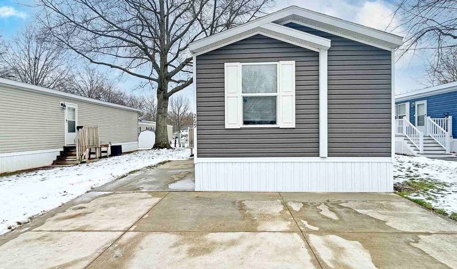 7055 Quarry Rd 269, Amherst, OH 44001 - 3 Beds, 2 Bath