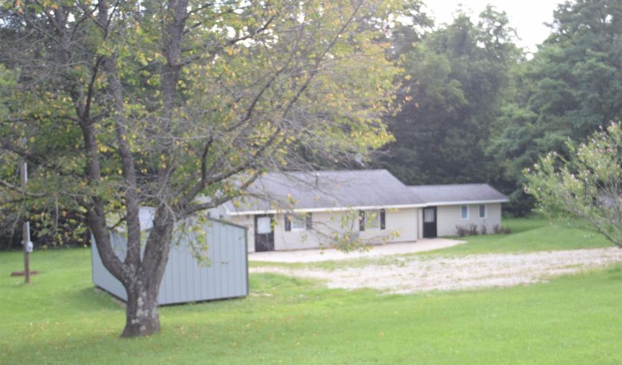 473 Gunsmith Rd, Bedford, IN 47421 - 3 Beds, 3 Bath