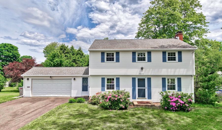 32 Loveland Ln, Bristol, CT 06010 - 4 Beds, 2 Bath