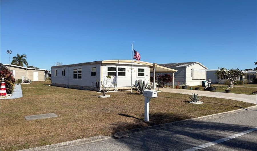 926 Barefoot Blvd, Barefoot Bay, FL 32976 - 2 Beds, 2 Bath