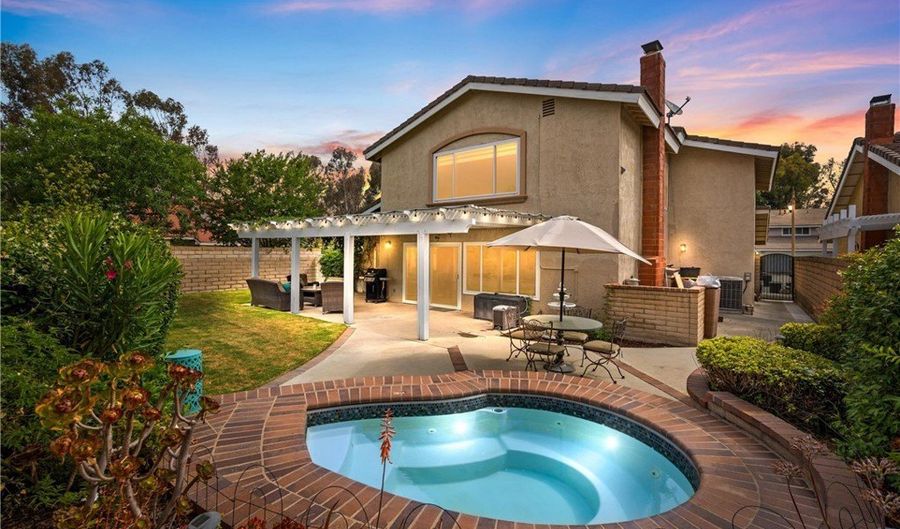 701 S Carriage Cir, Anaheim, CA 92807 - 4 Beds, 3 Bath