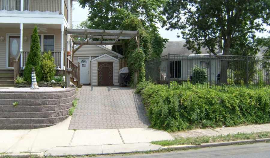 327 New Bedford Rd Cottage, Belmar, NJ 07719 - 0 Beds, 1 Bath