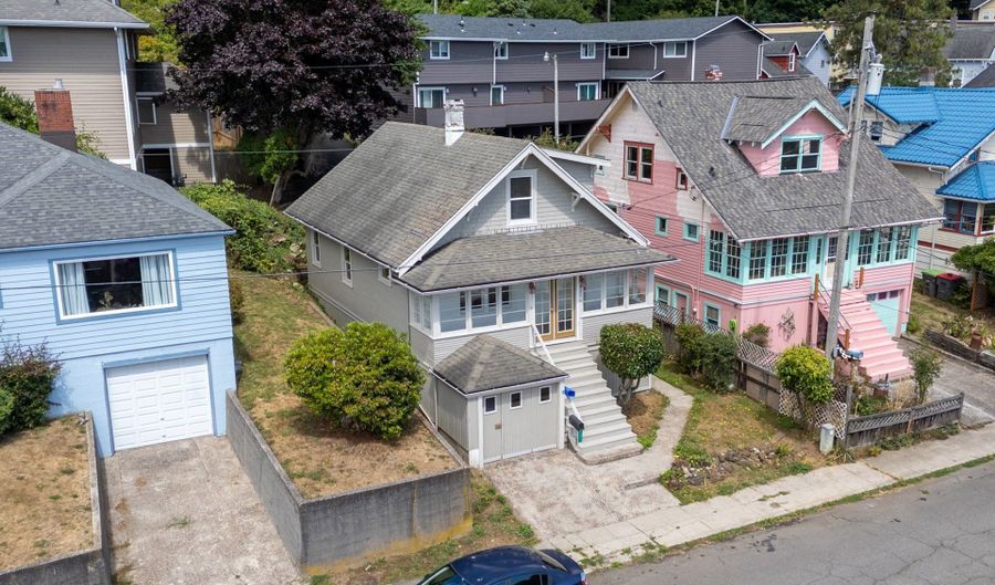 657 FLORENCE Ave, Astoria, OR 97103 - 3 Beds, 2 Bath