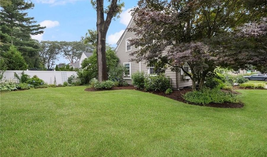 221 Trinity St, Warwick, RI 02886 - 3 Beds, 2 Bath