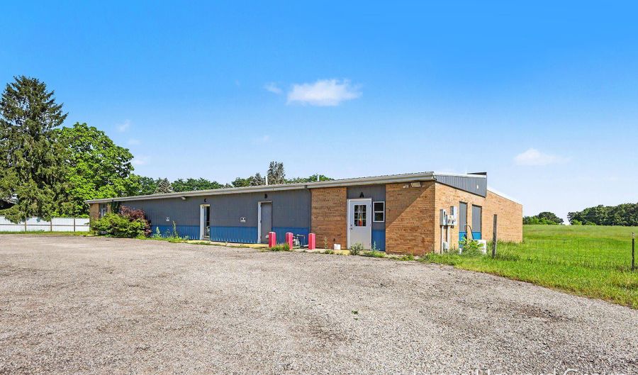 2565 111th Ave, Allegan, MI 49010 - 0 Beds, 5 Bath