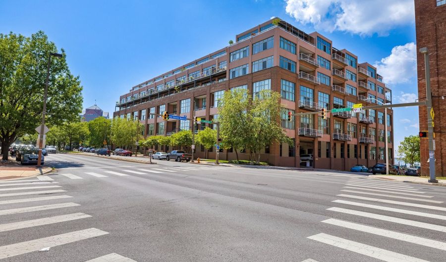 2901 BOSTON St 406, Baltimore, MD 21224 - 2 Beds, 3 Bath