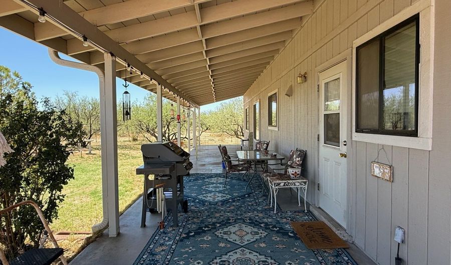 2724 W Blueflax Ln, Benson, AZ 85602 - 3 Beds, 2 Bath