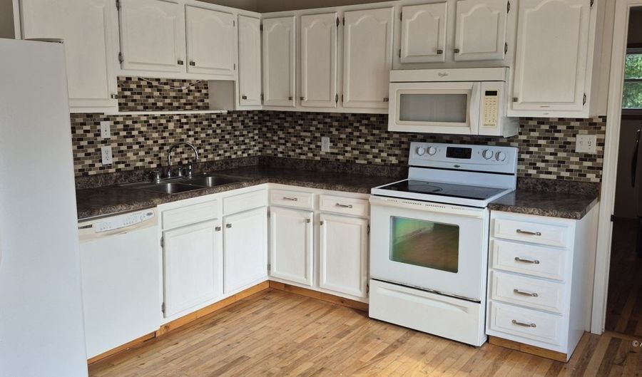 5610 Fullview Hts, Athens, OH 45701 - 4 Beds, 2 Bath