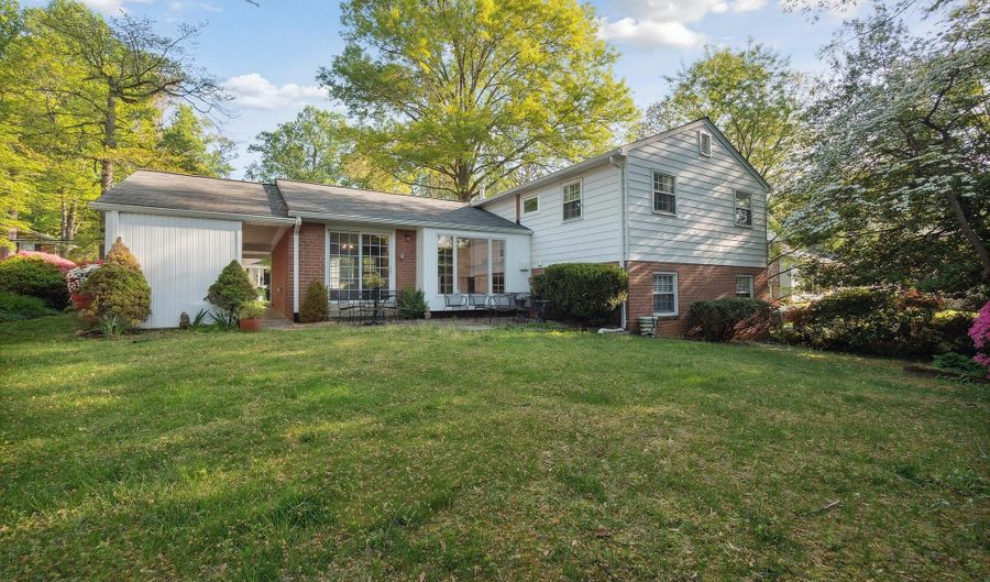 6704 BUTTERMERE Ln, Bethesda, MD 20817 - 5 Beds, 3 Bath