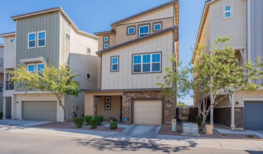 733 W FLINTLOCK Way, Chandler, AZ 85286 - 3 Beds, 4 Bath