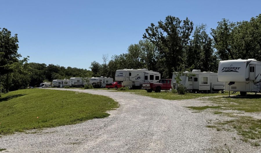 112 E Dade 22, Arcola, MO 65603 - 0 Beds, 0 Bath