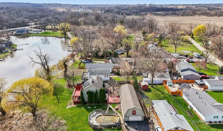 27884 W Riverside Dr, Antioch, IL 60002 - 4 Beds, 3 Bath