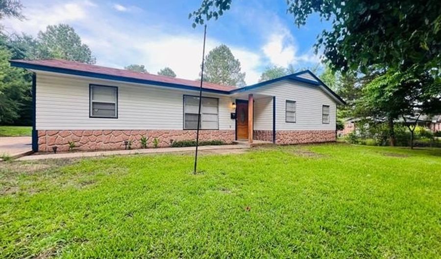 520 NW B St, Antlers, OK 74523 - 3 Beds, 2 Bath
