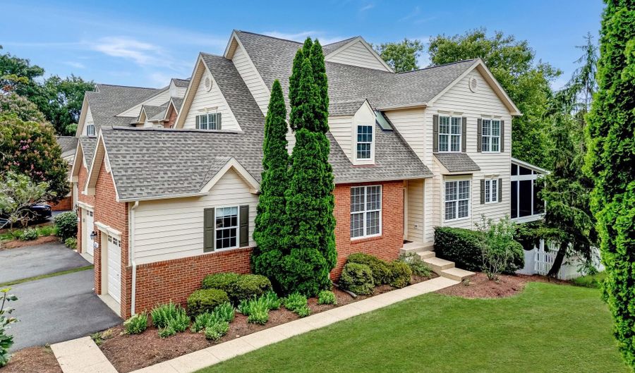 43613 RYDER CUP Sq, Ashburn, VA 20147 - 3 Beds, 4 Bath