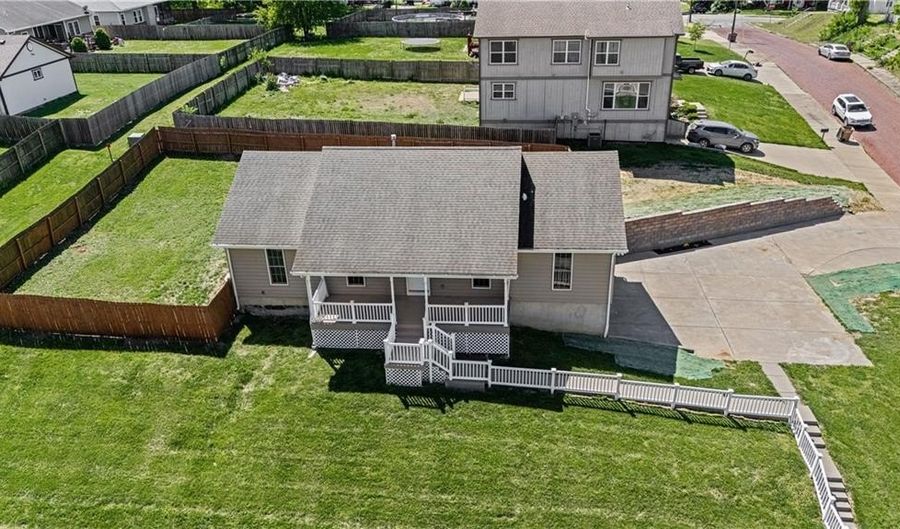 717 S 5th St, Atchison, KS 66002 - 4 Beds, 3 Bath